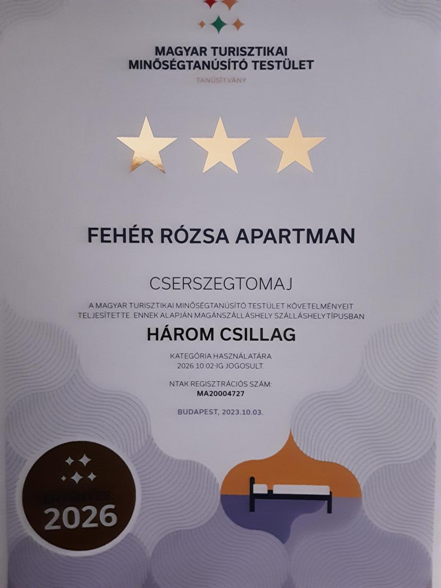 Feher Rozsa Apartman Черсегтомай Экстерьер фото